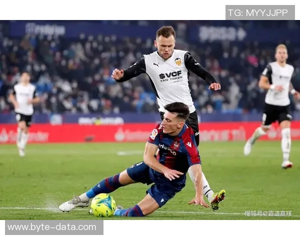 拉科鲁尼亚迎战莱万特争夺西乙联赛关键三分之战