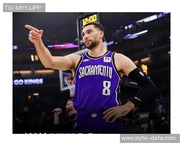 扎克拉文如何在NBA赛场上展现个人风采与团队协作的完美结合