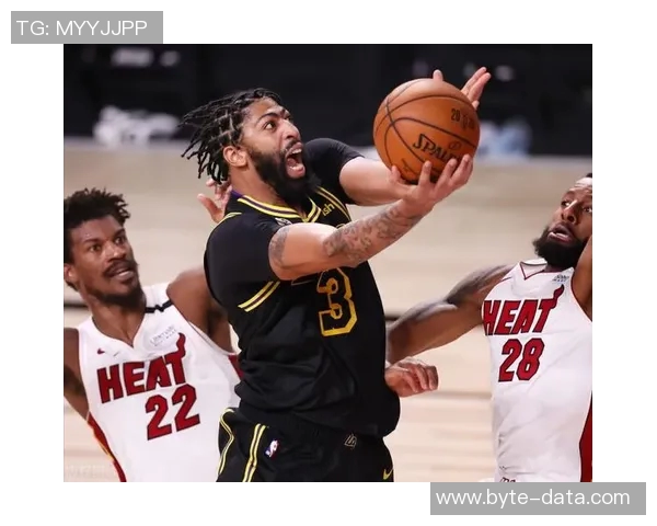 蒙通联与鹿岛鹿角激战正酣比分悬念引发球迷热议