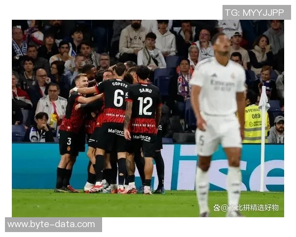 西甲焦点战皇马迎战瓦伦西亚双方争夺三分激战一触即发 西甲焦点战皇马迎战瓦伦西亚双方争夺三分激战一触即发