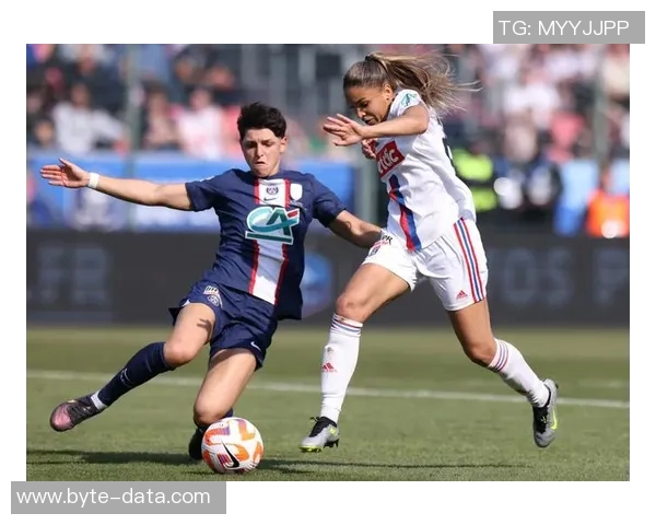 里昂女足迎战曼城女足强强对决期待精彩瞬间与战术较量