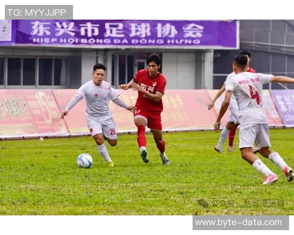 越南与朝鲜友谊赛精彩对决展现足球激情与团队精神 越南与朝鲜友谊赛精彩对决展现足球激情与团队精神