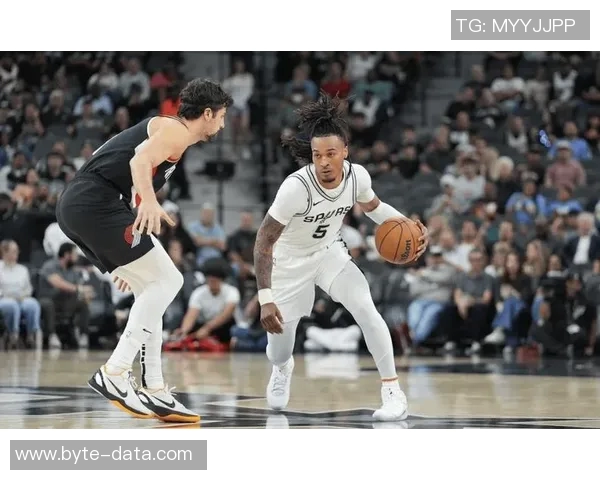 马剌与开拓者的激烈对决揭示了NBA赛季的竞争格局与未来发展趋势 马剌与开拓者的激烈对决揭示了NBA赛季的竞争格局与未来发展趋势