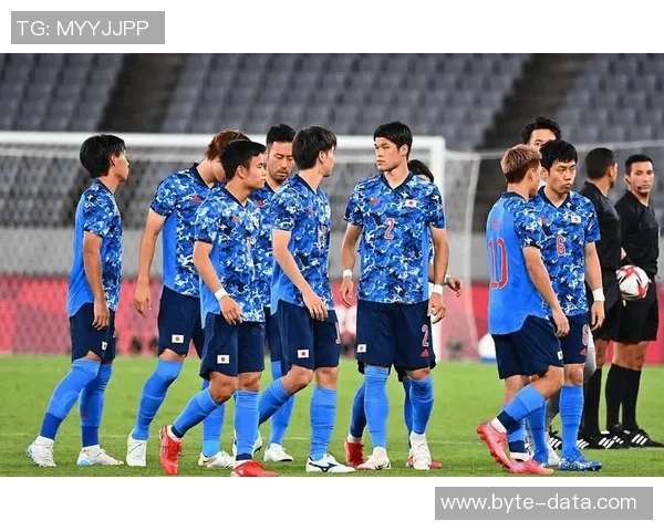 冈山绿锥与东京绿茵的激烈对决展现足球魅力与团队精神