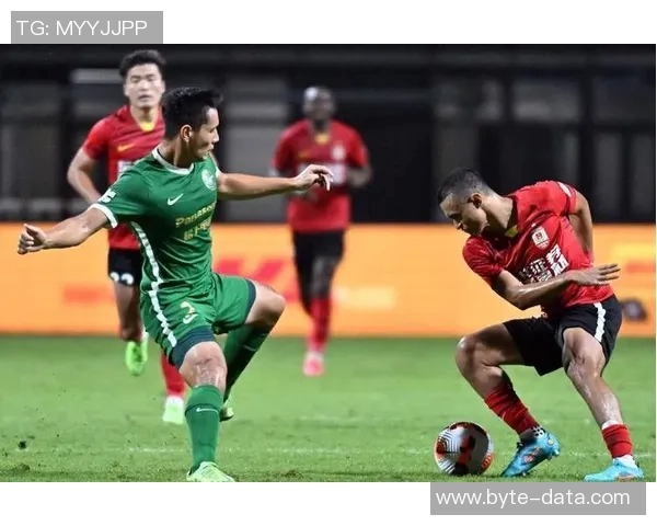 捷克与意大利U21展开激烈对决谁能在青春赛场上脱颖而出